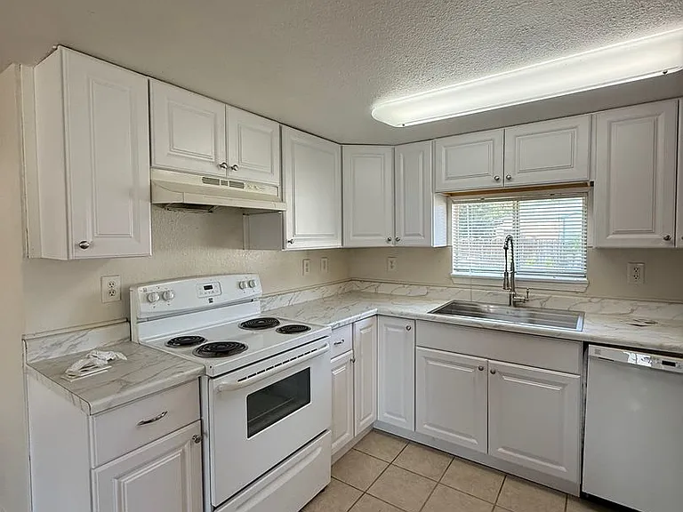809 Willard Ave — Photo 13