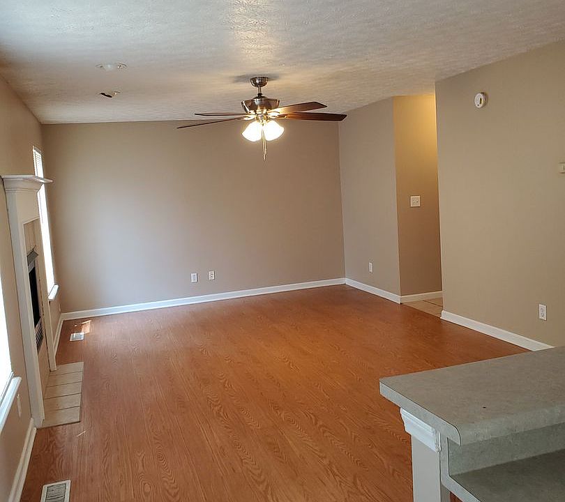 1st image of 3884 Ledyard St