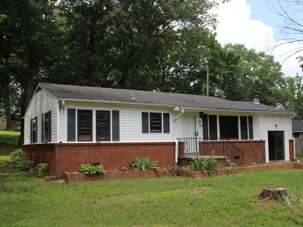 309 Rickenbacker Dr, Tullahoma, TN 37388