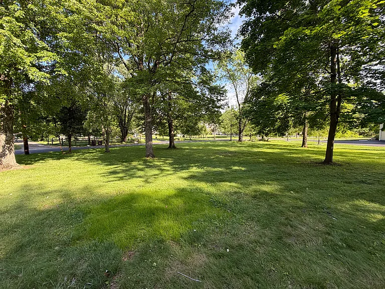 1014 Pecan Dr — Photo 11