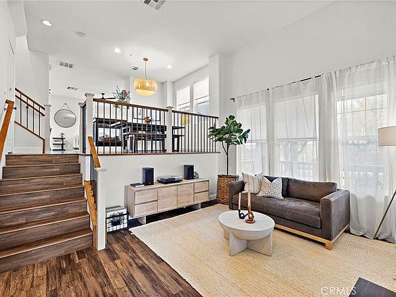 3rd image of 16 Arlington St