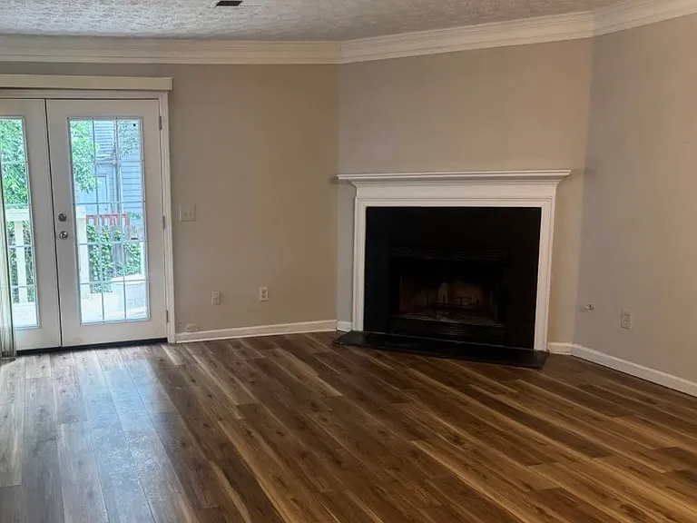 6639 Meadow Green Cir — Photo 2