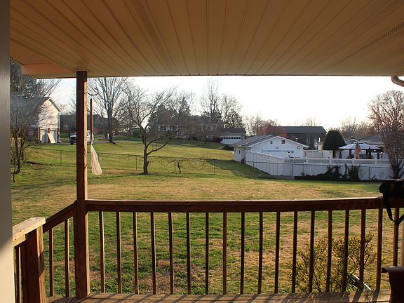2nd image of 7529 Pinen Dr