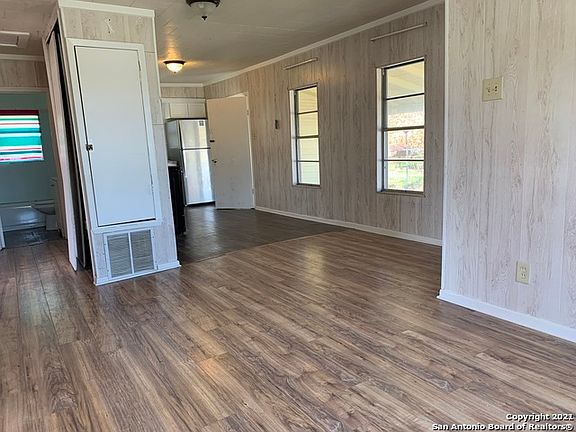 5th image of 1408 N Guadalupe St