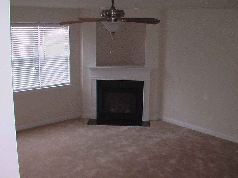 Fireplace & TV Niche