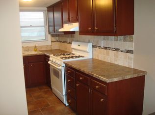 85 Buckingham Rd, Chatham, IL 62629