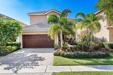 Home For Sale In Canyon Isles