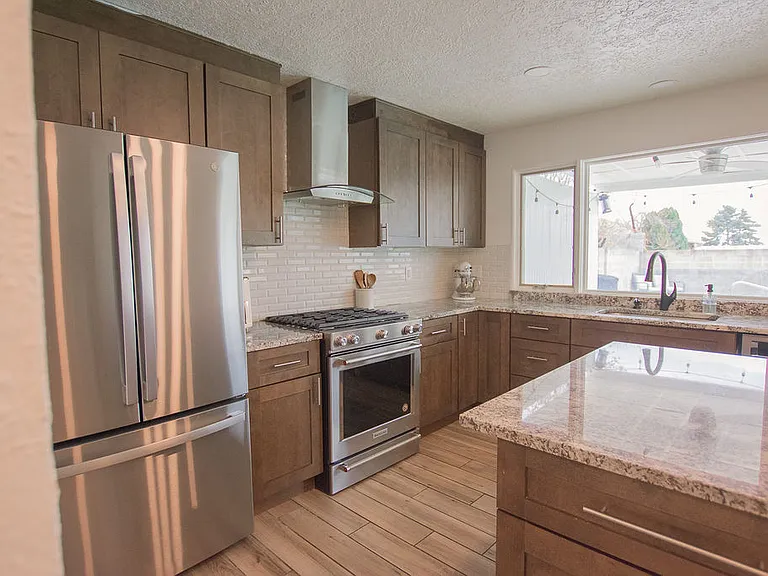 9514 Avenida Del Oso NE — Photo 16
