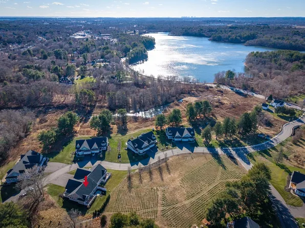 3 Pine Hill Rd #3, Wenham, MA 01984