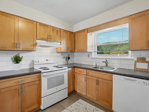 Alexandria at Mansfield, 61 Alexandria Dr, Hackettstown, NJ 07840