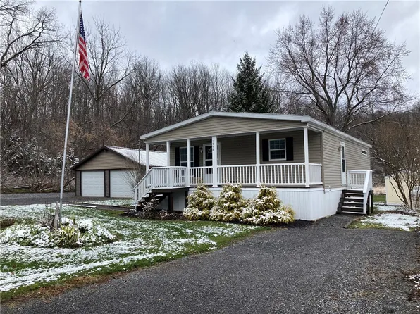 1958 Outlet Rd, Penn Yan, NY 14527