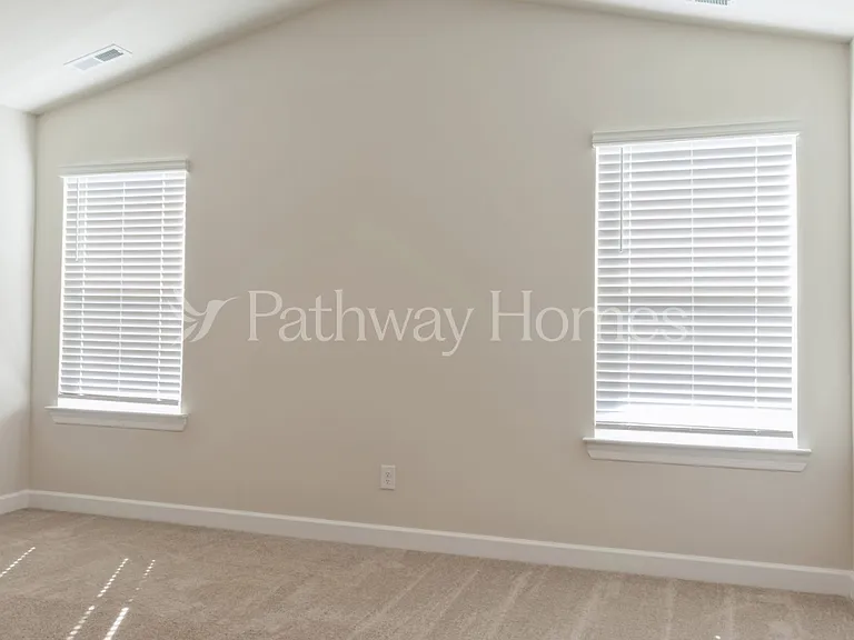2327 Alberto Dr — Photo 15