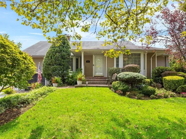 37 Maiden Lane, Jericho, NY 11753