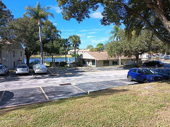 3rd image of 1737 Pine Ridge Way W #A