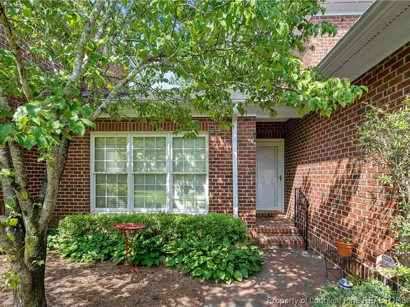 1326 Longleaf Dr, Fayetteville, NC 28305