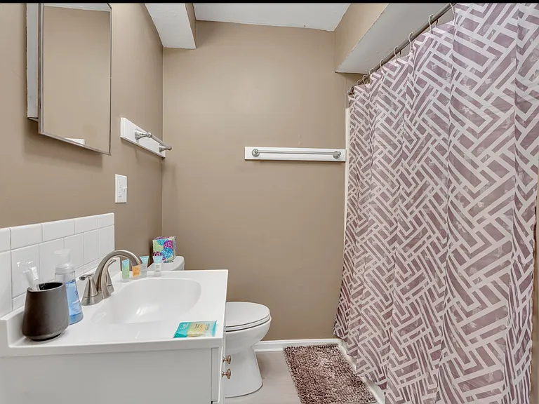 625 Village Ln #D — Photo 13