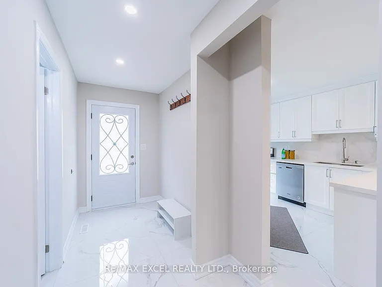 21 Livonia Pl #112 — Photo 12