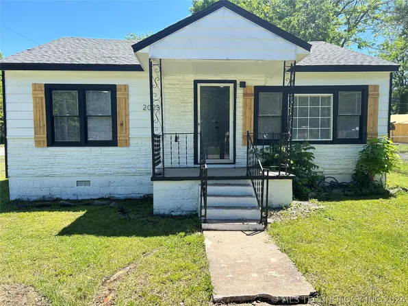 2023 N Darlington Pl, Tulsa, OK 74115