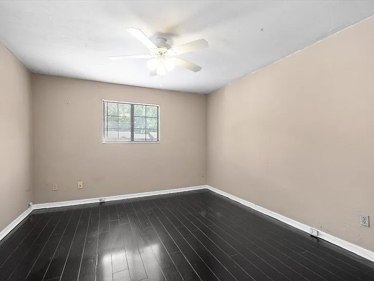 5864 SW 8th Pl — Photo 12