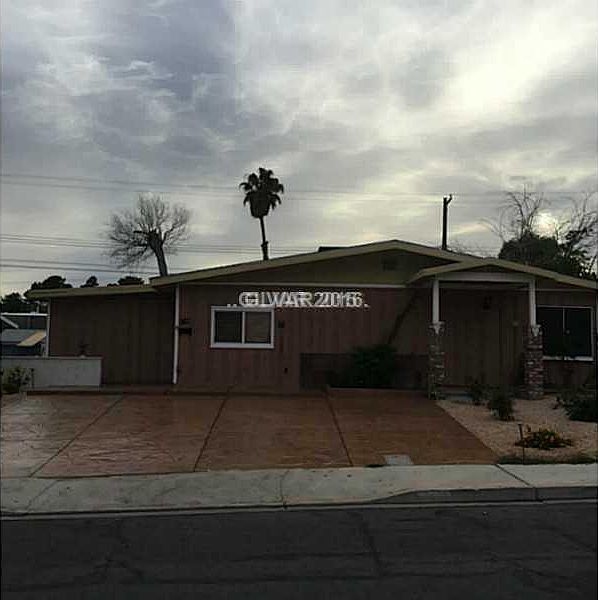 1st image of 1109 Greenway Dr