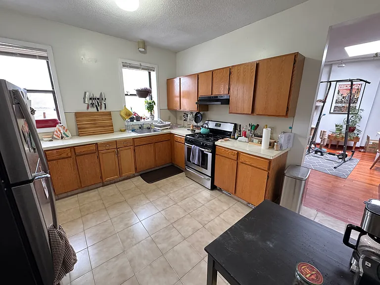 1013 State St #3 — Photo 13