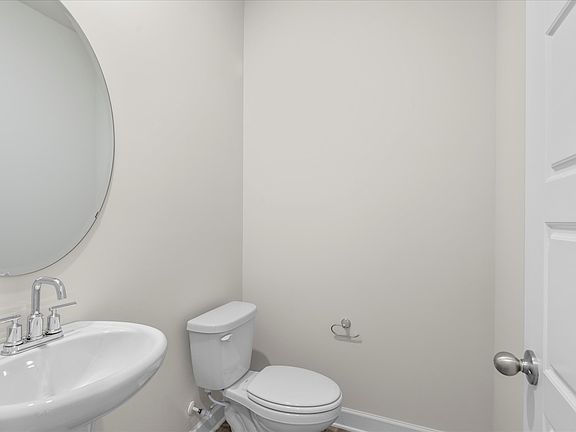 Welcome to 207 Lavinia Circle