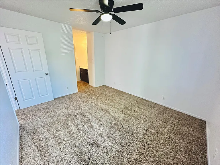 1002 Ridgemont St — Photo 26