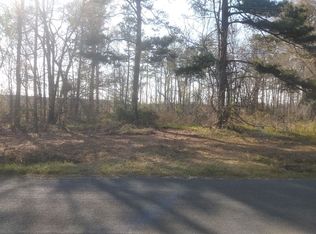 3197 Clatty Farm Rd, Smoaks, SC 29481