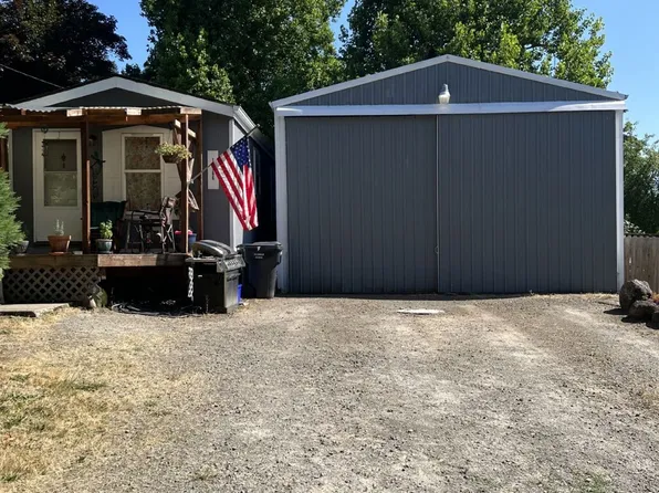 16766 S Beckman Rd, Oregon City, OR 97045