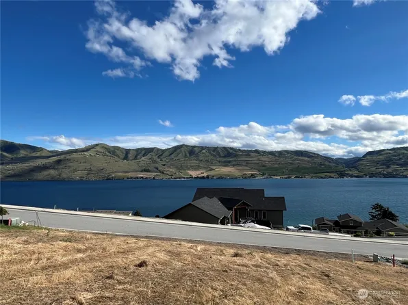 154 Apple Avenue, Chelan, WA 98816