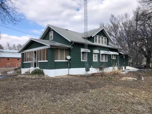 2156 Eden Rd, Abilene, KS 67410