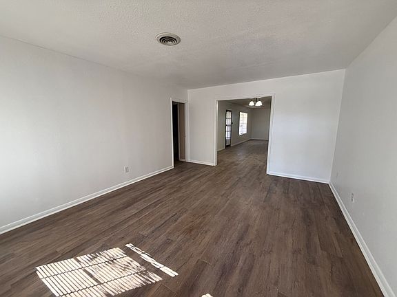 2nd image of 4425 Conley Ave