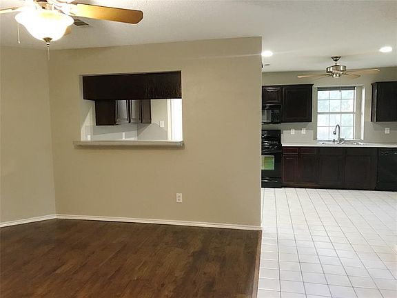 5th image of 2609 Misty Glen Dr