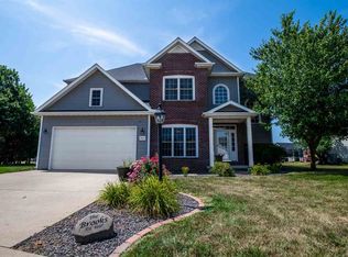 1604 Greystone Ct, Chillicothe, IL 61523