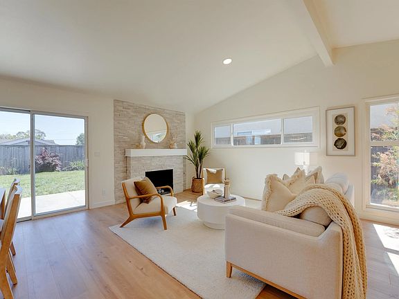 3rd image of 2653 Lange Ave