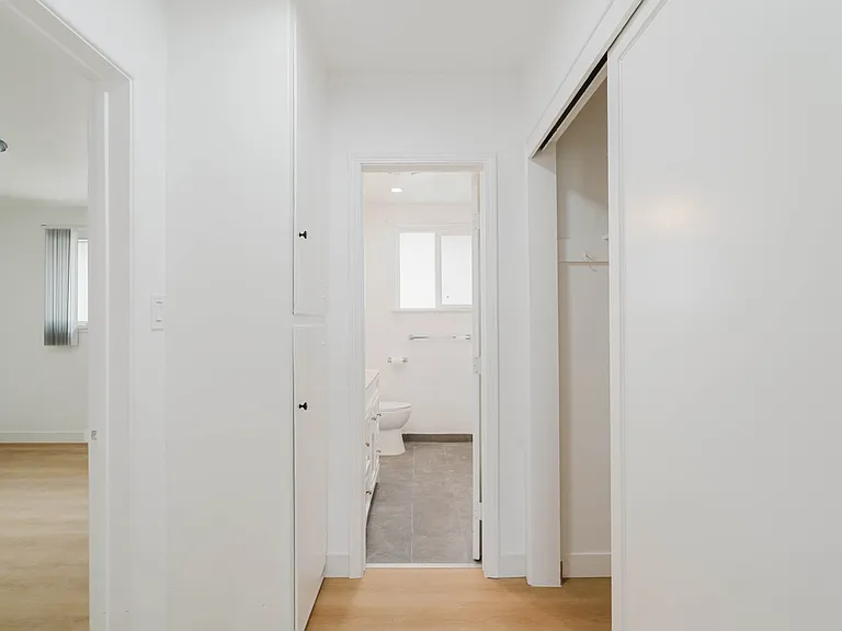 1217 N Kingsley Dr #4 — Photo 11