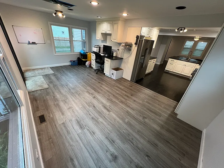 17 N Iowa Ave — Photo 16