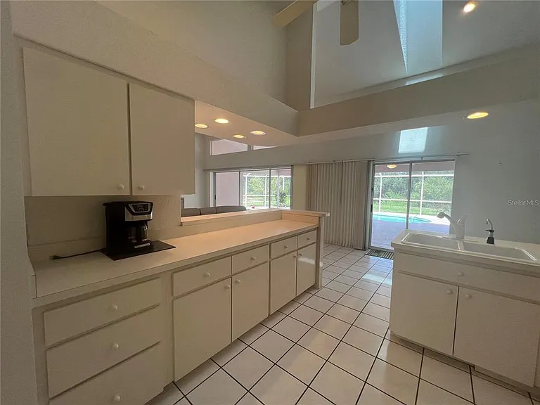2300 Mauritania Rd — Photo 11