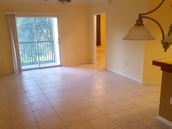 5th image of 11571 Villa Grand APT 616