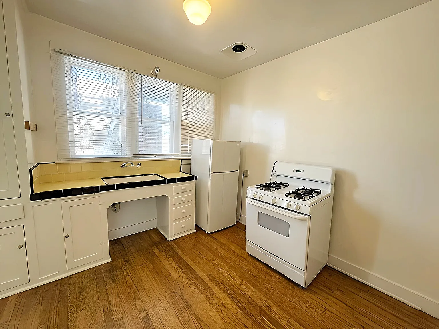 1 bed, $1,995 — Photo 4