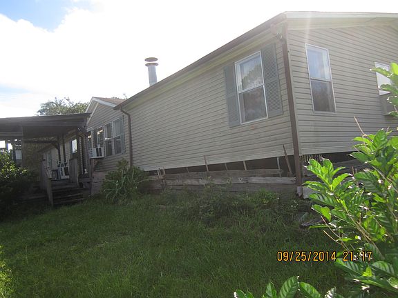 3rd image of 42845 Jewell Dr