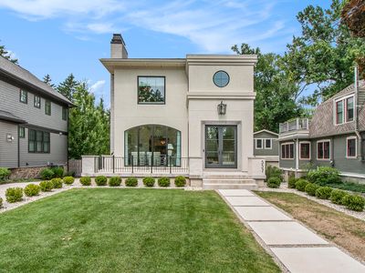 557 Greenwood Ave SE, East Grand Rapids, MI, 49506