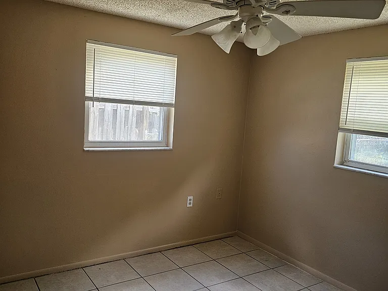 1018 Deal Ln — Photo 12