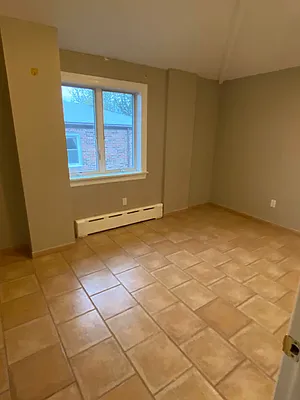 Rented by J L Royal Oak Realty Inc | media 11