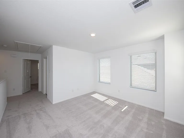 7235 Gorrian — Photo 21