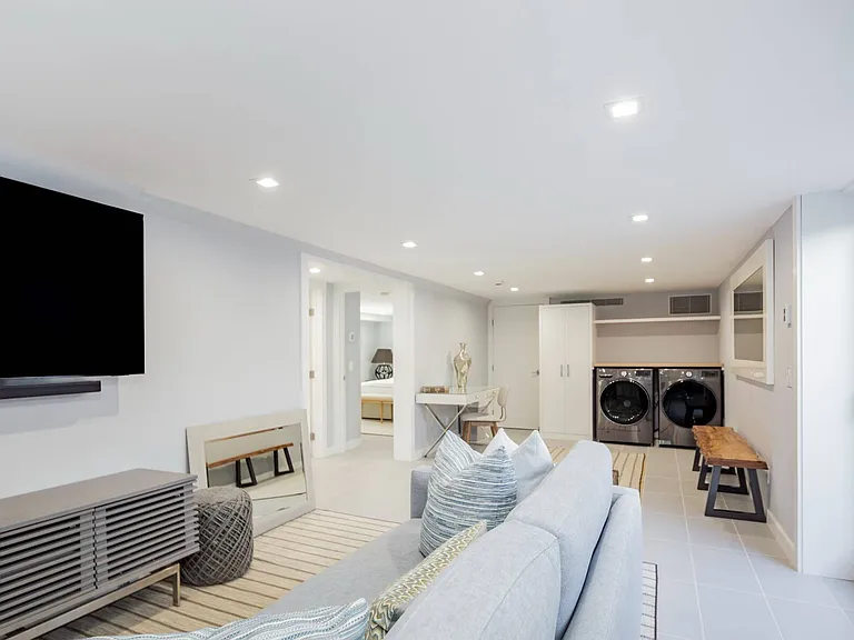 30 Hampton Ct — Photo 19