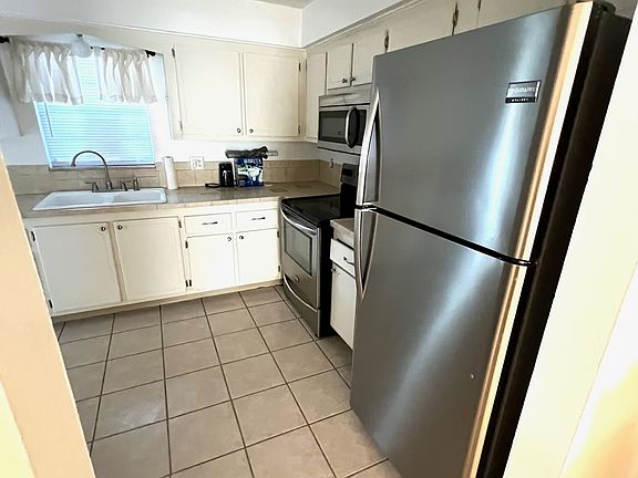 3rd image of 1706 Belleair Forest Dr