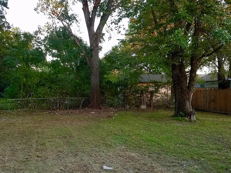 510 Gilbert Rd — Photo 11