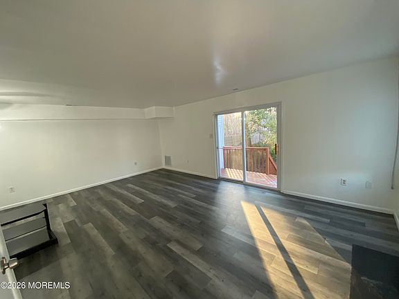 4th image of 34 N Indian Valley Ct