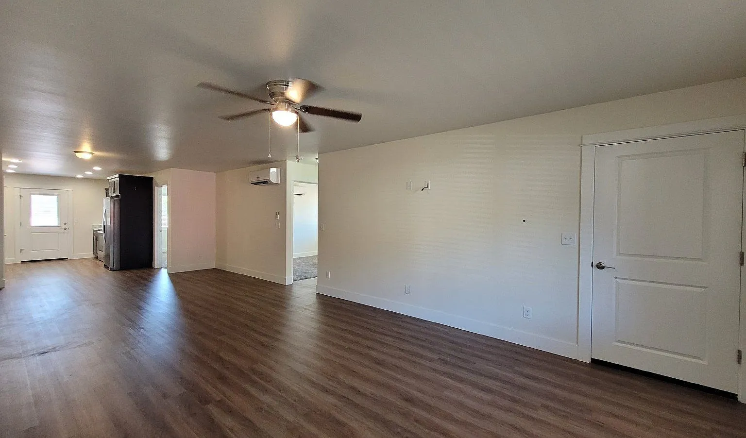 3 bed, 2.0 bath, 1250 sqft, $1,900 — Photo 3